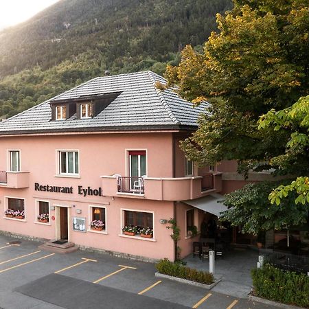Hotel-Restaurant Eyholz フィスプ エクステリア 写真