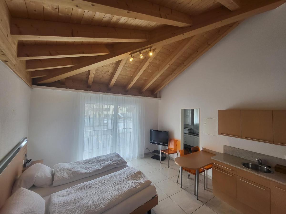 Hotel-Restaurant Eyholz フィスプ エクステリア 写真
