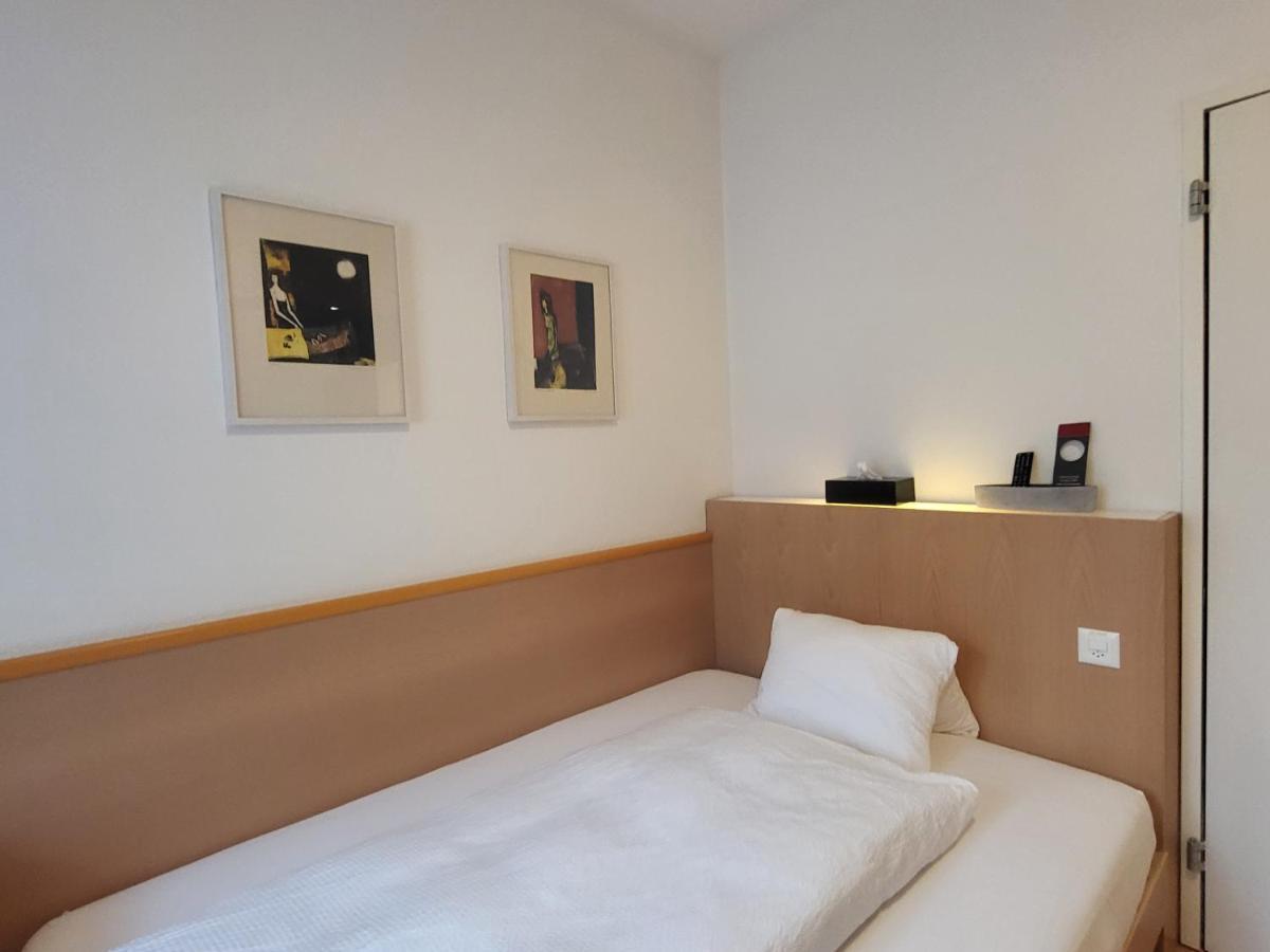 Hotel-Restaurant Eyholz フィスプ 部屋 写真