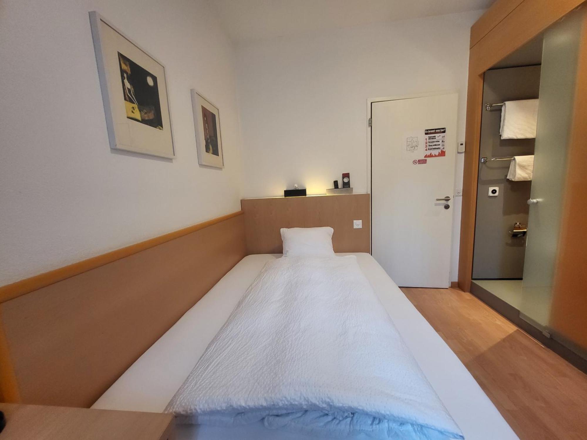 Hotel-Restaurant Eyholz フィスプ 部屋 写真