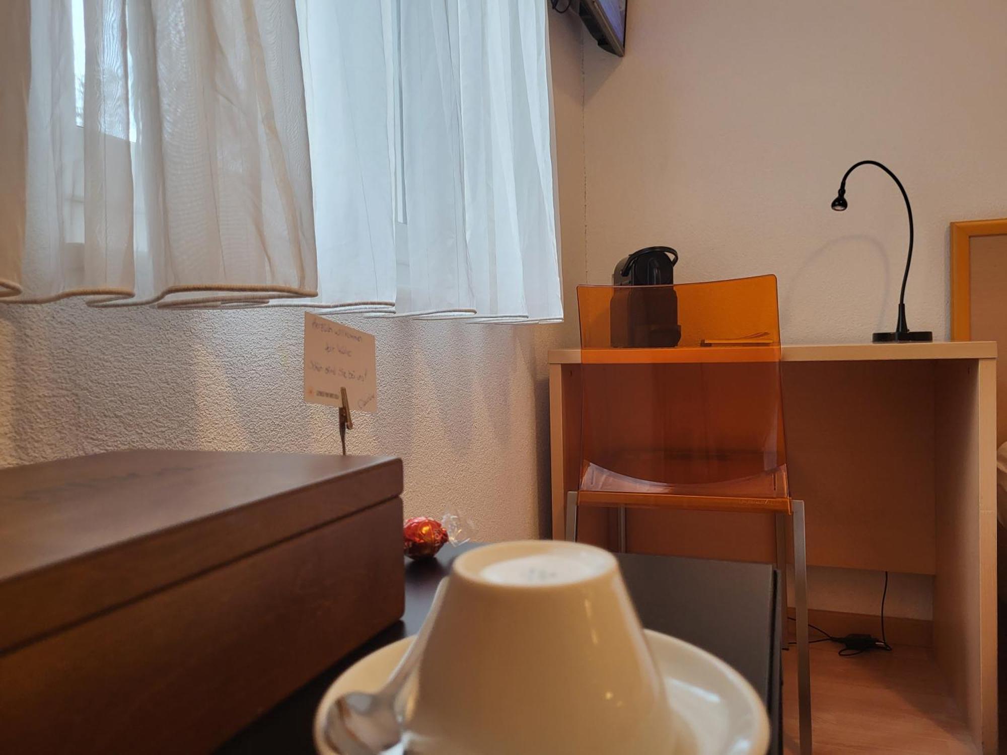 Hotel-Restaurant Eyholz フィスプ 部屋 写真