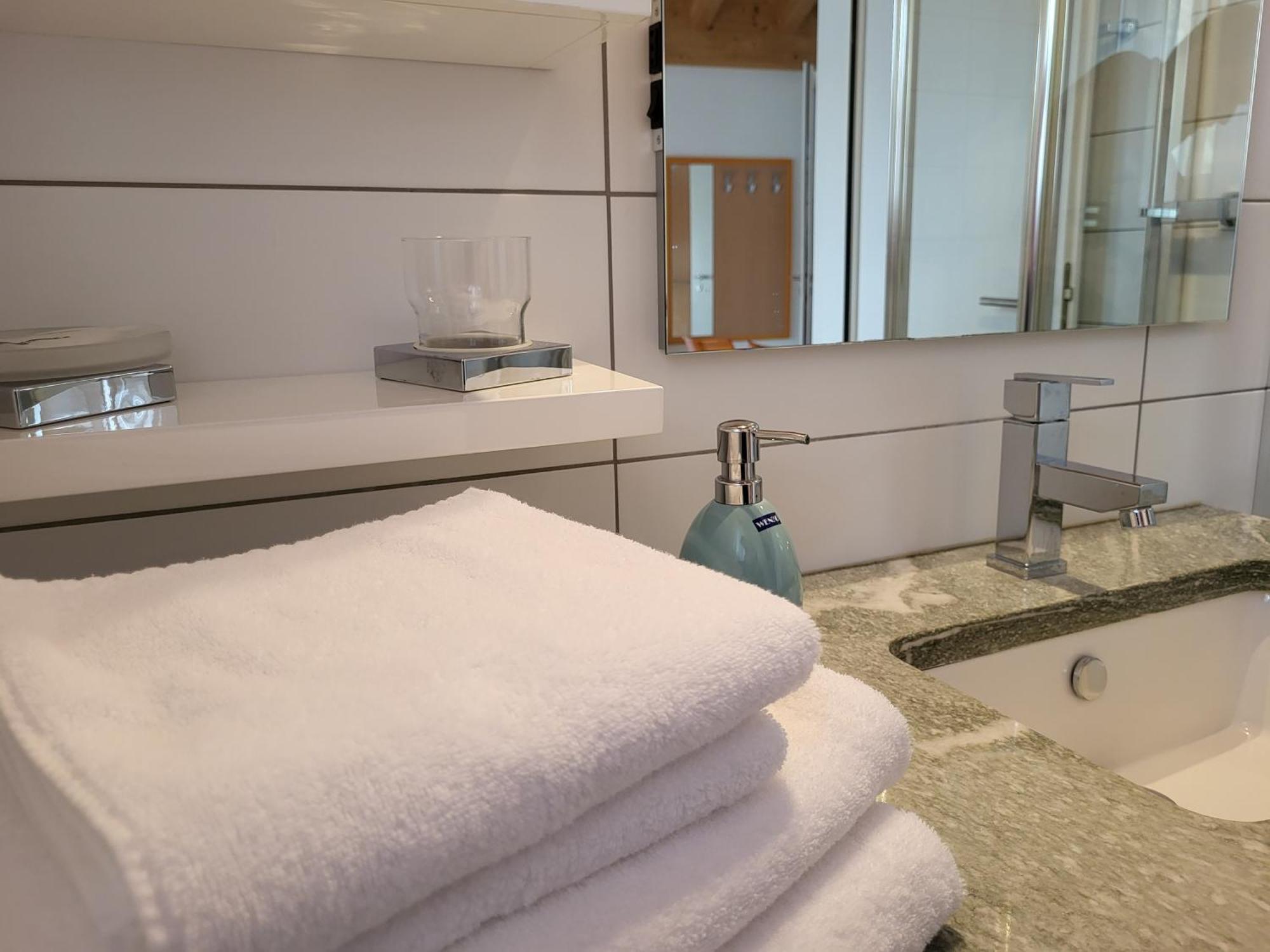 Hotel-Restaurant Eyholz フィスプ 部屋 写真