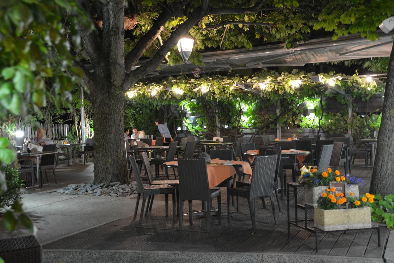 Hotel-Restaurant Eyholz フィスプ エクステリア 写真